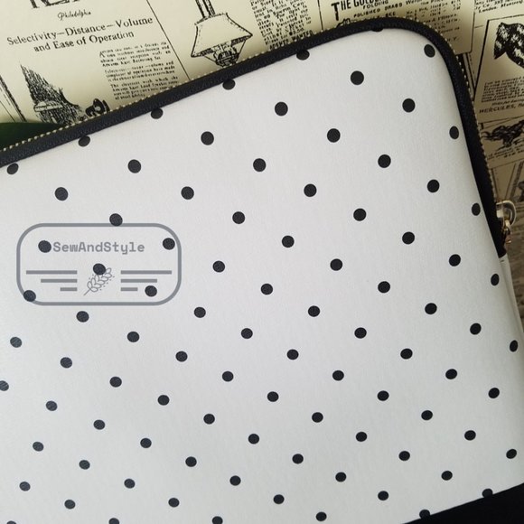 Kate Spade Disney X Kate Spade Minnie Universal Laptop Sleeve Limited Edition - Picture 10 of 11